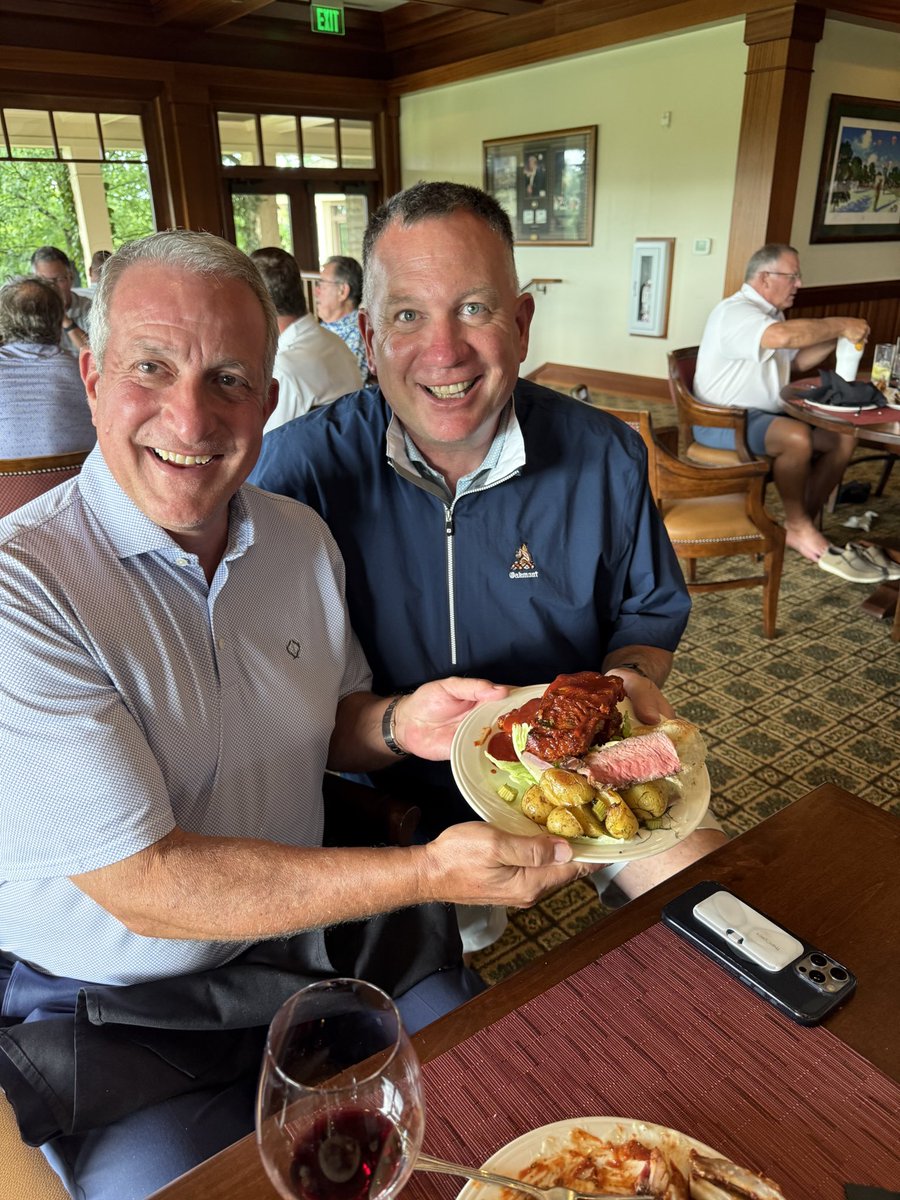 MontgomeryInn_'s tweet image. Thank you to everyone who joined us for a memorable day of golf, barbecue, and giving back at Muirfield Village Golf Club.
Your support helped raise funds for the Montgomery Inn Foundation, benefiting the incredible people at Nationwide Children’s Hospital.