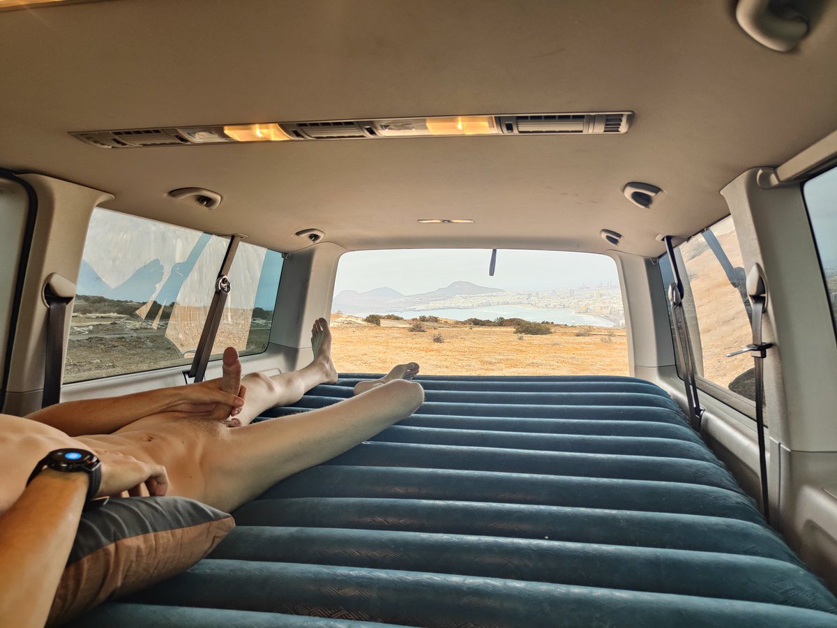 cornielle_13 tweet media