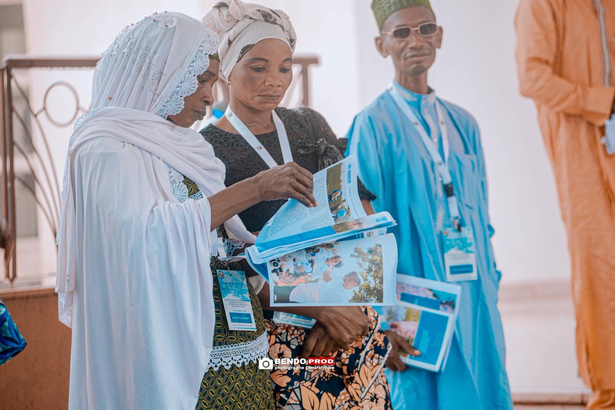 UNHCR_CAR's tweet image. 🎙️ « Il faut nous accompagner à trouver des moyens de réintégration durable pour sortir définitivement de la dépendance & pouvoir nous prendre en charge nous-mêmes », souligne Abdoul Karim, un retourné centrafricain.
🔁 Un rappel important des #SolutionsPourCAR
#CARSolutions