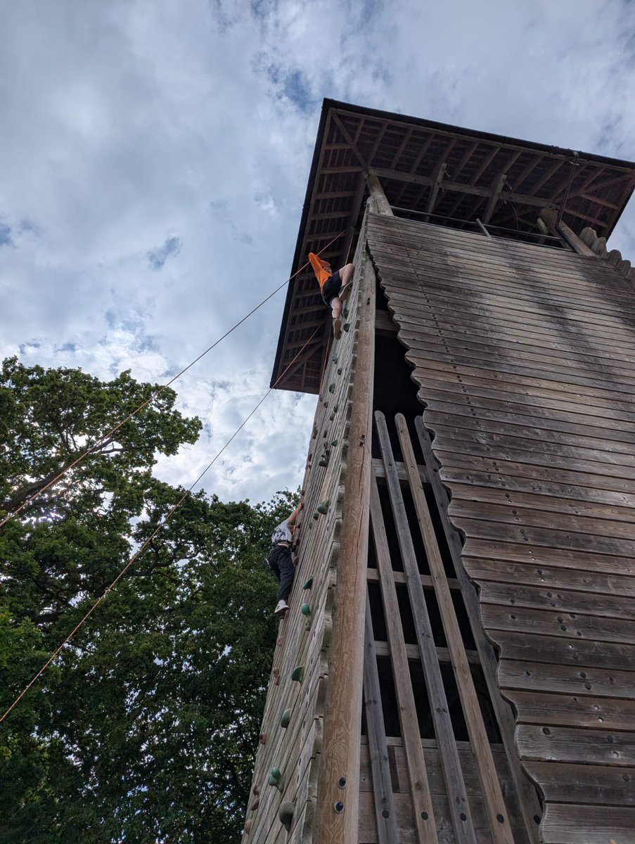 KingsIntColl's tweet photo. Year 7s have arrived safely at PGL Kingswood! 🚌🎉

They’ve already tackled their first activities – Fencing and Climbing! 🗡️🧗‍♂️ Great energy, teamwork, and plenty of smiles all round.

More adventures to come! #PGLKingswood #KICPGL https://t.co/phFuz24DAu