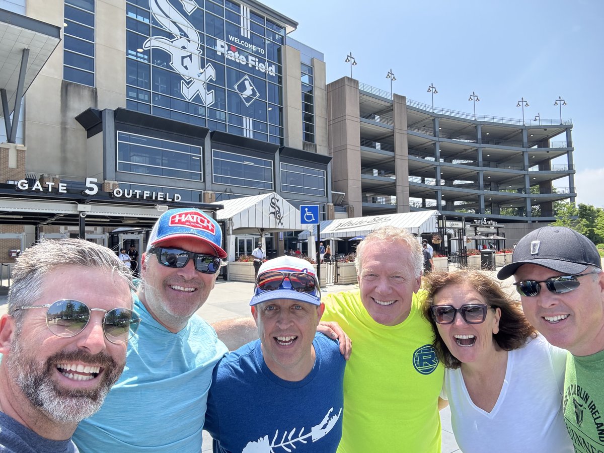 Just had a fantastic CEO meet-up in Chicago! 6 entrepreneurs focused on Q3 strategy, but also found time for fun: White Sox game, <a href="/BookCameo/">Cameo</a> HQ with <a href="/Mr312/">Steven Galanis</a> &amp; The Aviary (shoutout Paul Sauter!). Love connecting for fresh ideas &amp; great company! #EntrepreneurLife #CameoForBusiness
