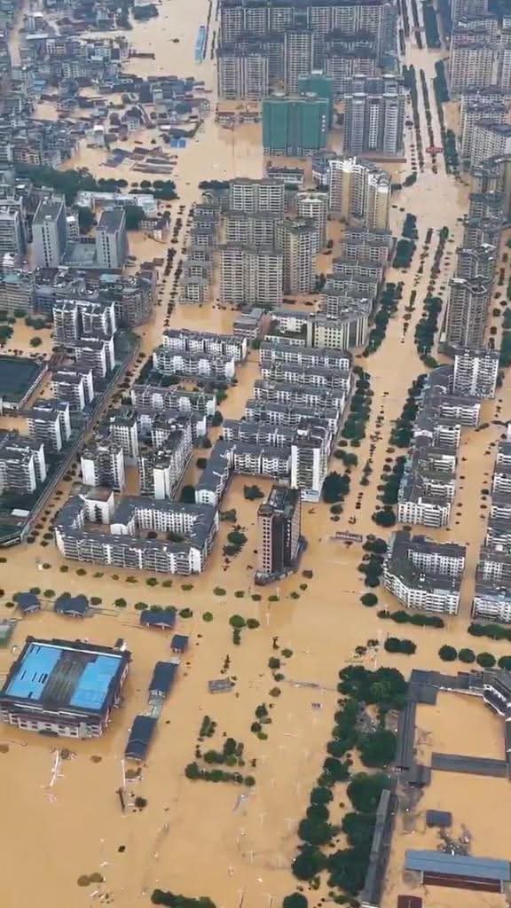 AbiluTangwa's tweet photo. Severe flooding in Guizhou, China, forces 80,000+ to evacuate as heavy rainfall overwhelms rivers. 🌊 Climate change fuels these disasters. Money means nothing on a dead planet—act now for climate-smart solutions like agroforestry to save lives &amp; our future! 💚 #ClimateAction https://t.co/X2UIVeNCZz