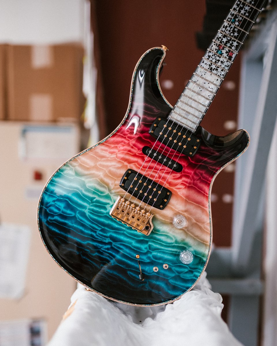 prsguitars's tweet image. Celebrating the Stars and Stripes the #privatestockfriday way! 🇺🇸 Happy Independence Day!
