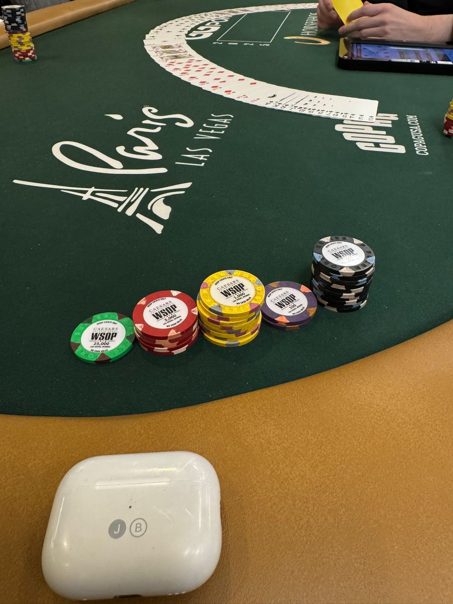G-SITE®️ (@gsitegg) on Twitter photo Day 1.
First WSOP hand ever for <a href="/JBG2892/">Jovanni Bernal</a>
One dream. One seat. Ten million-dollar mindset.
Live on Twitch: twitch.tv/gsitegg (schedule times)
#FirstMainEvent #WSOP2025 Day 1.
First WSOP hand ever for <a href="/JBG2892/">Jovanni Bernal</a>
One dream. One seat. Ten million-dollar mindset.
Live on Twitch: twitch.tv/gsitegg (schedule times)
#FirstMainEvent #WSOP2025