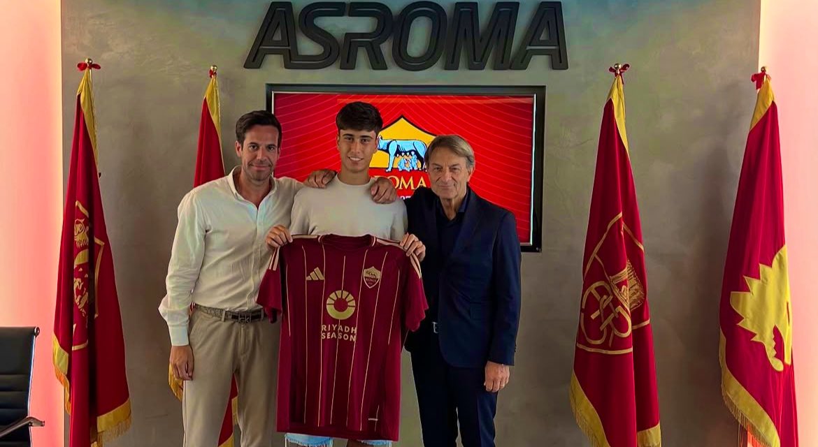 NicoSchira's tweet photo. #ASRoma’s young talent Davide #DiMascio (born in 2009) has signed his first professional contract with #Roma until 2028. Deal completed by the agent Antonio Gialloreto. #transfers https://t.co/NEEtE2V8p3
