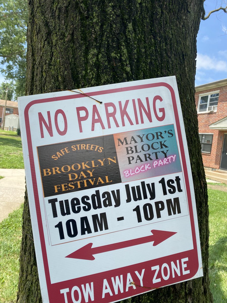 TommieClarkWBAL's tweet image. Setup is underway at Brooklyn Homes for their annual block party. It’s been two years since the mass shooting here. Today, there will also be a celebration of life festival in honor of victim Aaliyah Gonzalez. @wbaltv11