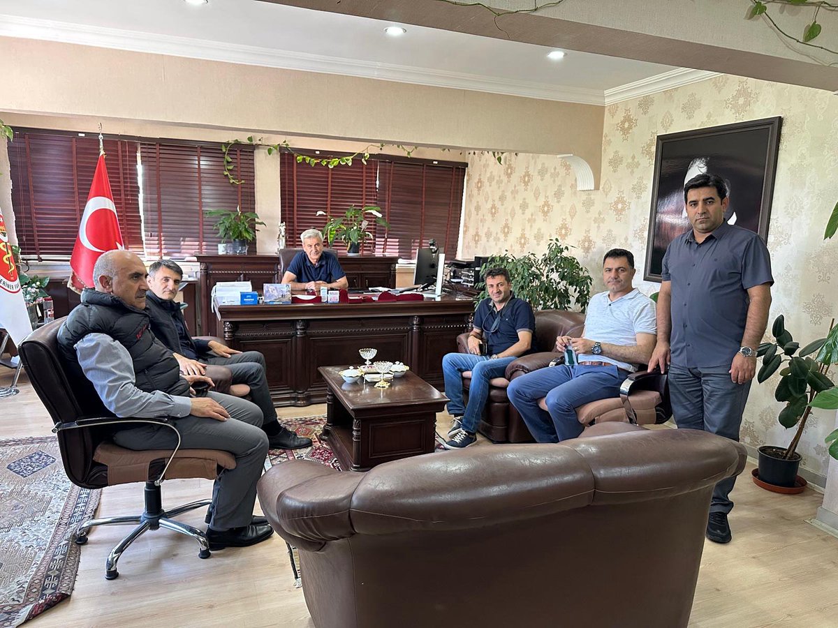Van İl Tarım ve Orman Müdürlüğü (@vantarimorman65) on Twitter photo İl Müdürümüz Dr. Turgay ŞİŞMAN, YYÜ Vet. Fak. Dekanı Prof. Dr. Mecit YÖRÜK’ü ziyaret ederek ilimizin hayvancılık potansiyeli ve planlanan yatırım projeleri hakkında karşılıklı bilgi alışverişinde bulundu.
<a href="/ibrahimyumakli/">İbrahim Yumaklı</a> <a href="/tcvanvaliligi/">T.C. Van Valiliği 🇹🇷</a> <a href="/musagoktas_/">Musa Göktaş</a> <a href="/trgyssmn/">Turgay ŞİŞMAN</a> İl Müdürümüz Dr. Turgay ŞİŞMAN, YYÜ Vet. Fak. Dekanı Prof. Dr. Mecit YÖRÜK’ü ziyaret ederek ilimizin hayvancılık potansiyeli ve planlanan yatırım projeleri hakkında karşılıklı bilgi alışverişinde bulundu.
<a href="/ibrahimyumakli/">İbrahim Yumaklı</a> <a href="/tcvanvaliligi/">T.C. Van Valiliği 🇹🇷</a> <a href="/musagoktas_/">Musa Göktaş</a> <a href="/trgyssmn/">Turgay ŞİŞMAN</a>