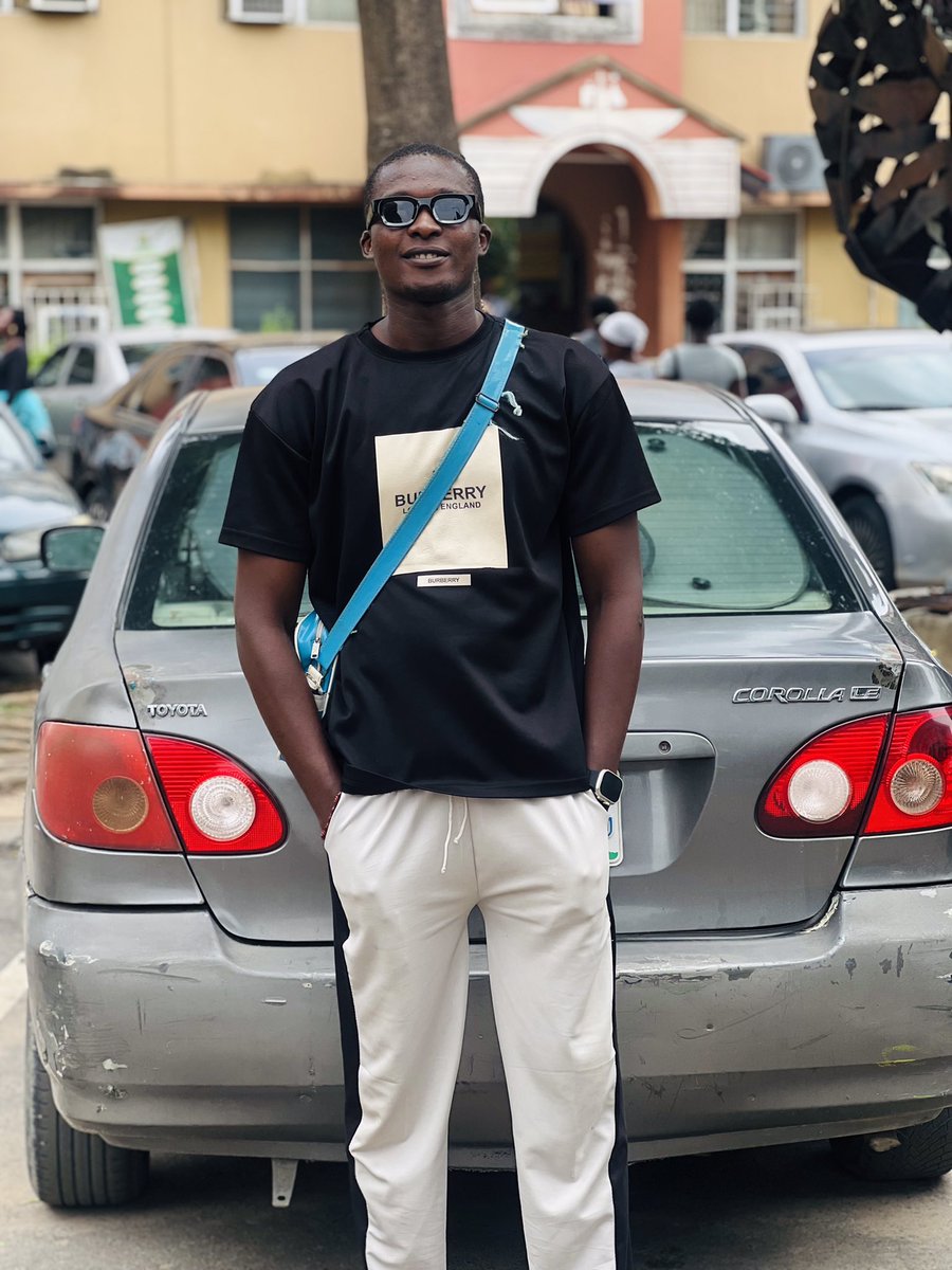 mdee_DC112's tweet photo. Happy birthday to me ❤️🤍 https://t.co/iFdH2foIIU