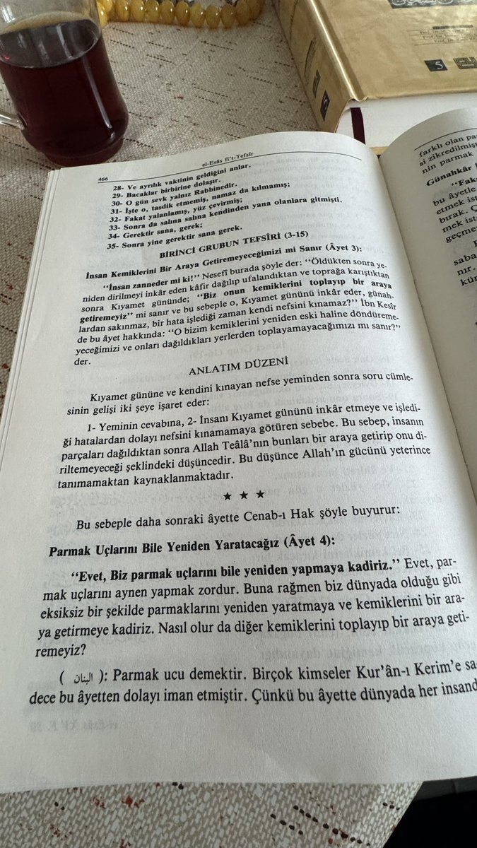 Burhandizman's tweet photo. @ubeyd53 Allah ,  Kur’an-ı Kerim’i hayat düsturumuz eylesin. ( Amin ) https://t.co/aXNpA3Sv1G