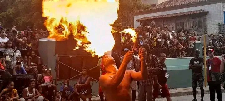 CulturaSantiag2's tweet image. 🔴🥳Estamos a las puertas la 44 edición del #FestivalDelCaribe, se ultiman los detalles del evento cultural e internacional más esperado de este mes de julio en #SantiagoDeCuba. 
.
.
.
#44festivaldelcaribe
#CubaEsCultura