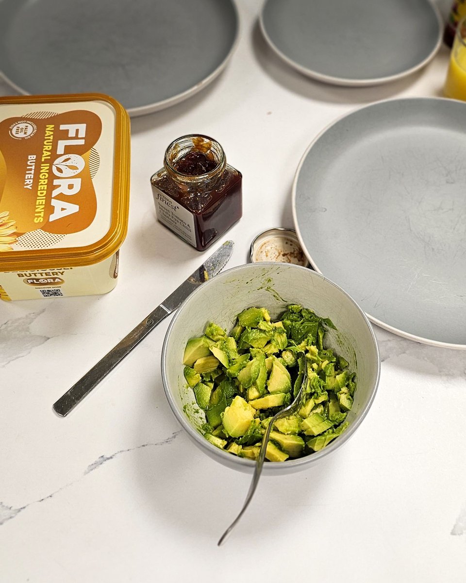 Meals can wait, patients can’t. Our team was about to eat when an emergency call came in. They dropped everything, knowing that every second counts. The operations team salvaged what they could for their return.