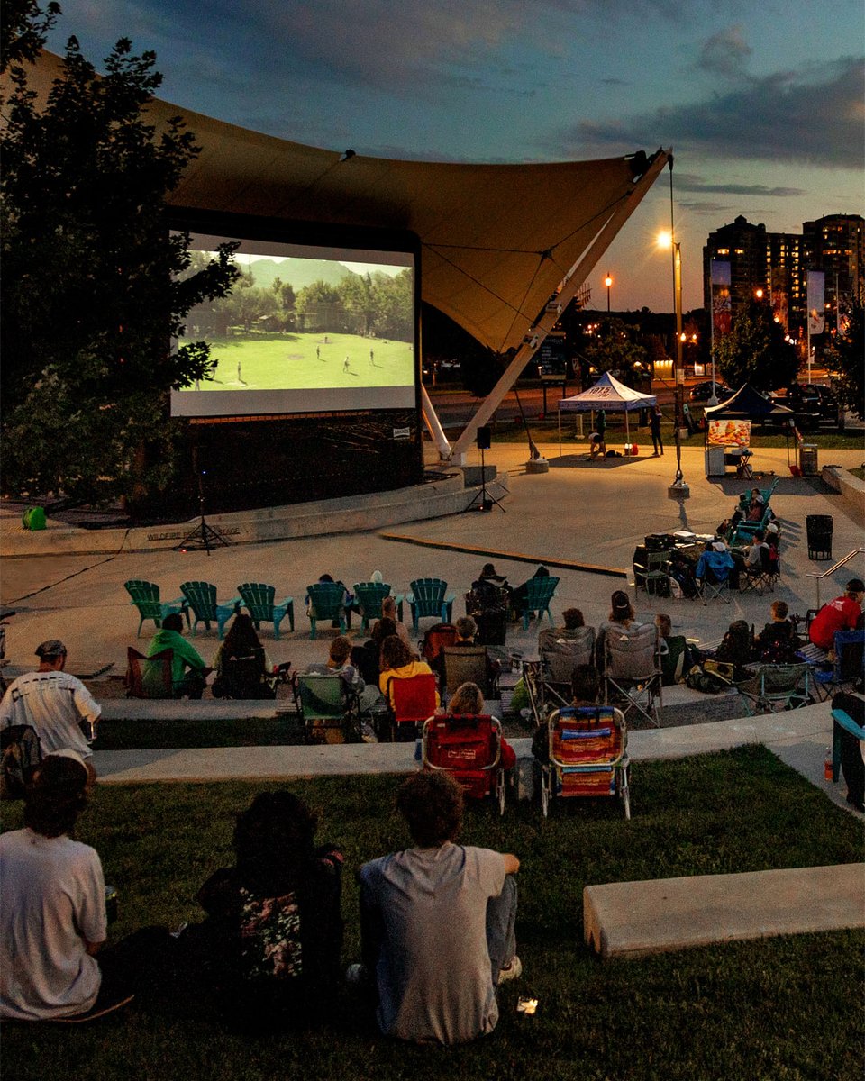 Movie Nights by the Bay! #LawnchairLuminata is back this July at Meridian Place in #DowntownBarrie! Free outdoor movies, lake views &amp; summer vibes every Wednesday night. 📽️ loom.ly/zjcC6BQ

#BarrieFilmFestival #VisitBarrie #OutdoorMovies #ThingsToDoBarrie