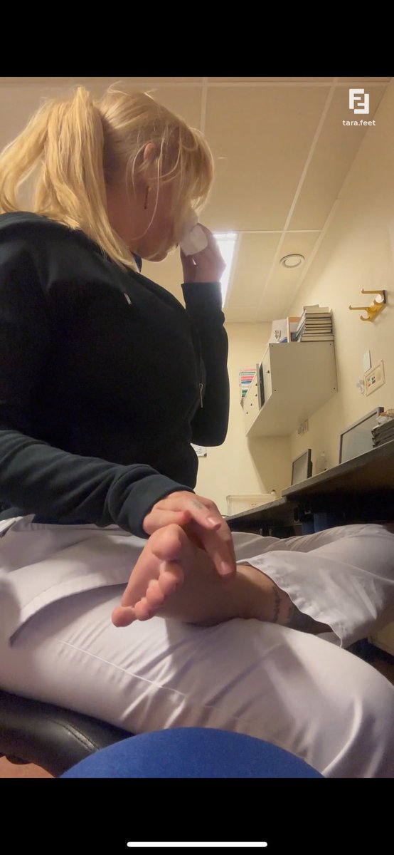 Sneaky taking my clogs and socks out during work, hoping im not getting caught.🤭🎥 video on my F2F