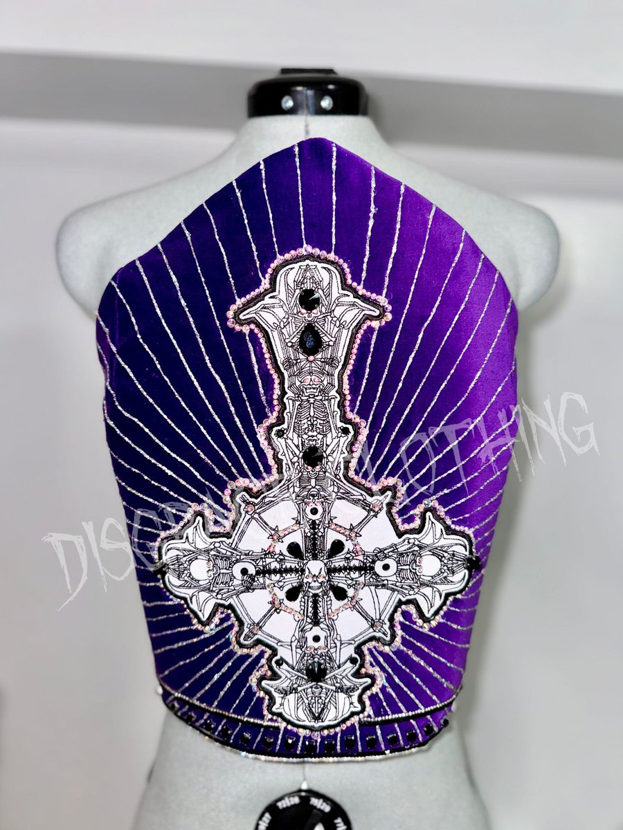 DisgraceClothez's tweet photo. Papa Perpetua V - Mitre Corset
#thebandghost #skeletour https://t.co/3jaOoqfPgH