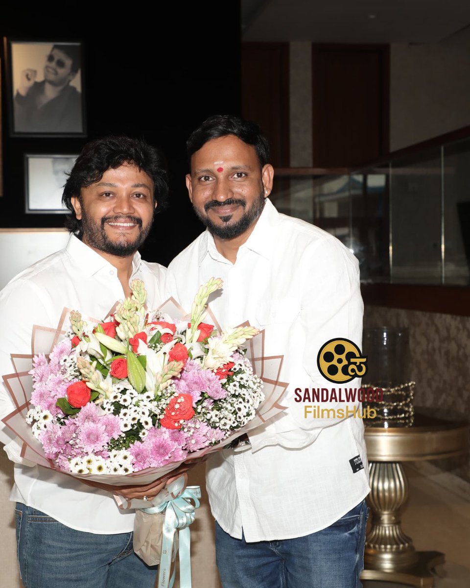 nimmacinema's tweet photo. 🎉 Golden Star ಗಣೇಶ್ ಹುಟ್ಟುಹಬ್ಬಕ್ಕೆ ಗಿಫ್ಟ್‌!🔥 ಜೇಮ್ಸ್ ಡೈರೆಕ್ಟರ್ ಚೇತನ್ ಕುಮಾರ್ ಜೊತೆ ಹೊಸ ಸಿನಿಮಾ ಘೋಷಣೆ!🎬 ಪ್ರೊಡಕ್ಷನ್ 3 ಅನ್ನೋ ತಾತ್ಕಾಲಿಕ ಶೀರ್ಷಿಕೆಯಲ್ಲಿ !#GoldenStarGanesh #ChethanKumar #GaneshBirthdaySpecial #SandalwoodFilmsHub
@PROHarisarasu
@Official_Ganesh https://t.co/Z80CzPuQaL