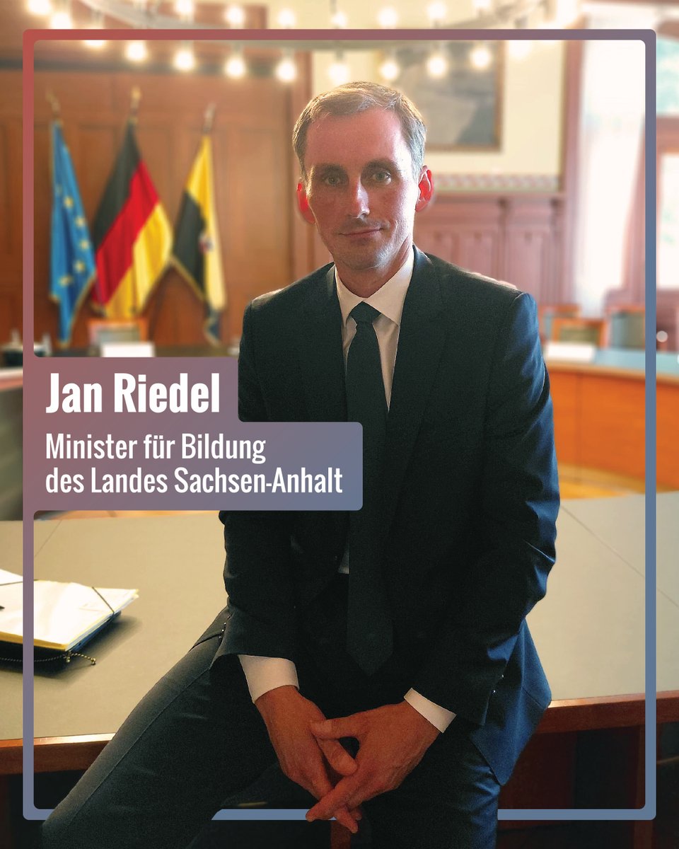 1/2 Mit Jan #Riedel hat <a href="/sachsenanhalt/">Sachsen-Anhalt</a> einen neuen #Bildungsminister. Heute stellte er sich in der Staatskanzlei vor – mit dem klaren Bekenntnis zu Dialog, Verlässlichkeit und gemeinsamen Lösungen für aktuelle Herausforderungen in der #Bildung.