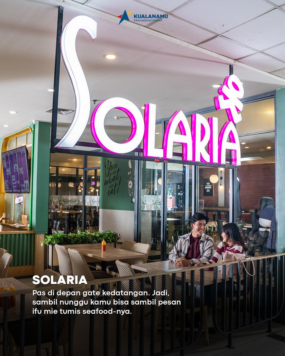 Buat kamu yang lagi lapar pas nunggu keluarga atau tamu tiba di Kualanamu, ini kita kasih rekomendasi tempat makan yang dekat dengan gate kedatangan!

#Kualanamu 
#BandaraKualanamu
#KualanamuAirport