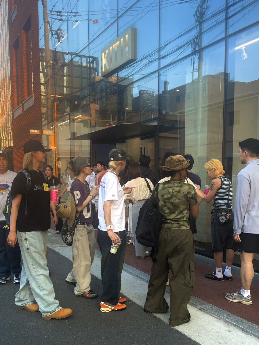 gocenk5000's tweet photo. Fantaye was seen hanging out with Wolflo again?! 😭

This time it's not only with the trio Yeni Cho, Chocol, and Halo. But also with Haechi?! 😭 https://t.co/8UTfk02URX