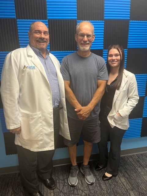 AcuteHearingUS's tweet image. Jeff, being deaf in one ear, had only ever worn one hearing aid. Brooke and Greg recommended he upgrade to a BICROS system. This allows him not to have to turn his head to hear what someone is saying. He said, &quot;This has changed my life for the better.&quot; #BestTeam #BestTechnology