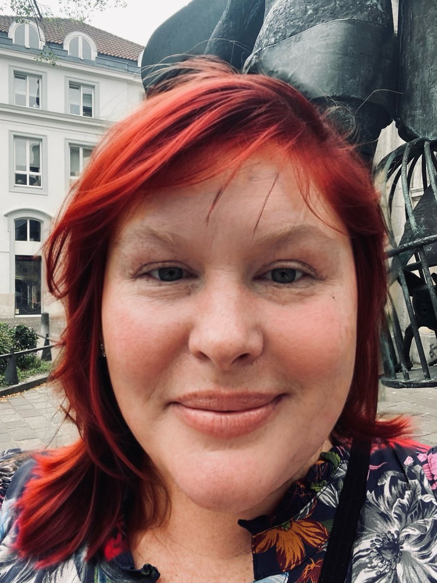 cassieclare's tweet image. Hello again from a mysterious European city! I’m on a research trip, going to the places Kit and Ty will visit in Last King of Faerie. If you guess where I am, I’ll post a wee excerpt from TLKOF!
#thewickedpowers #thelastkingoffaerie