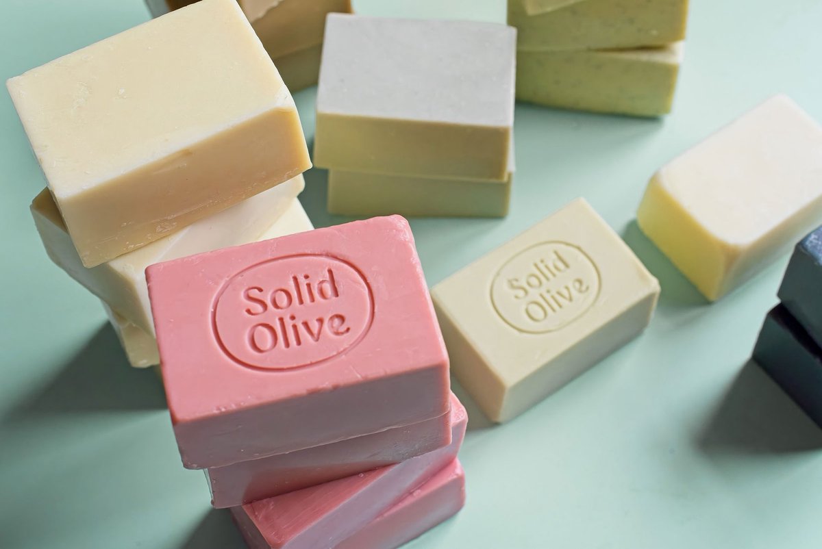 SolidOliveSoap's tweet photo. 🇺🇸 This 4th of July, enjoy timeless Castile soap. 🧼
Now, till Monday @ 8 am MDT,
Buy 3, get 1 free - because thoughtful self-care deserves a little extra.
🫒 Pure Olive Oil
❄️ Cold cured for 90+ days
Visit:
https://t.co/ioqvX4gunq
#4thofJuly #solidolive #MadeInUSA https://t.co/IOFzicxDdR