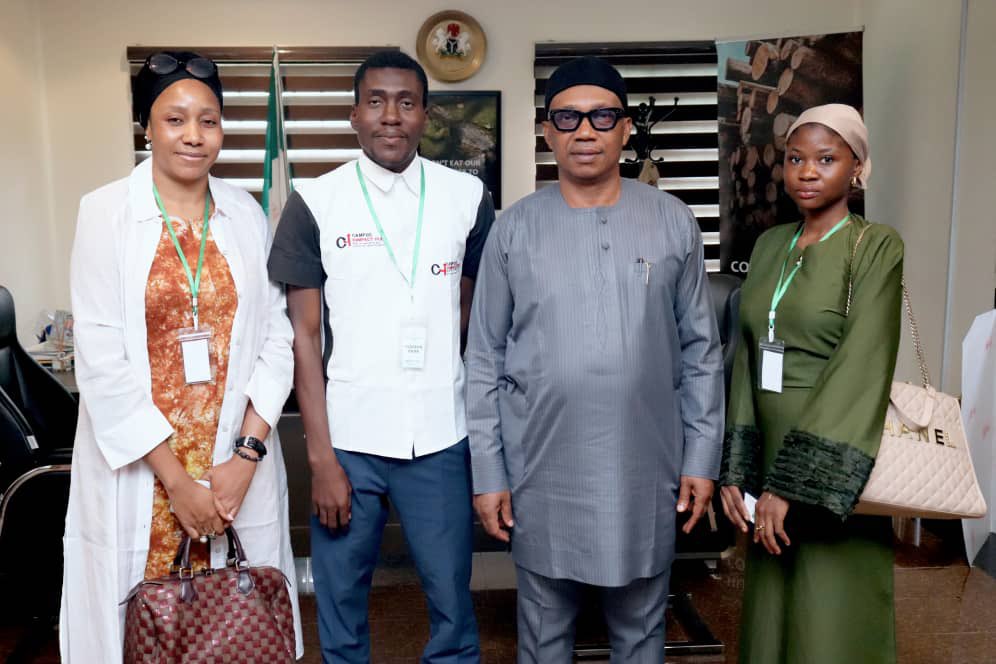 NESREA BOSS WOOS YOUNG MINDS, DESCRIBES THEM AS TALENT HUB.

“It’s a deal! The Agency is ready to tap into your young minds as you are the talent hub of the nation. Your governing space is dear to us”!!

These were the word with which the Director General of NESREA, Prof.