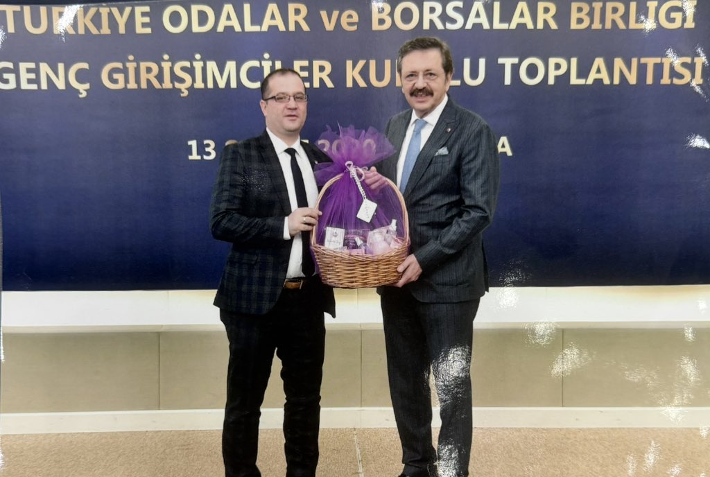 ISPARTAGGK's tweet photo. ICC Dünya Odalar Federasyonu Başkanlığına yeniden seçilen Dünya Odalar Federasyonu Başkan ve TOBB Başkanımız  Sayın M. Rifat Hisarcıklıoğlu'nu tebrik ediyor,  görevinin ülkemiz ve Türk İş dünyamız için hayırlı olmasını diliyoruz. 
@RHisarciklioglu 
@TOBBiletisim 
@tobb_ggk 
#tobb https://t.co/0qazDthmUS