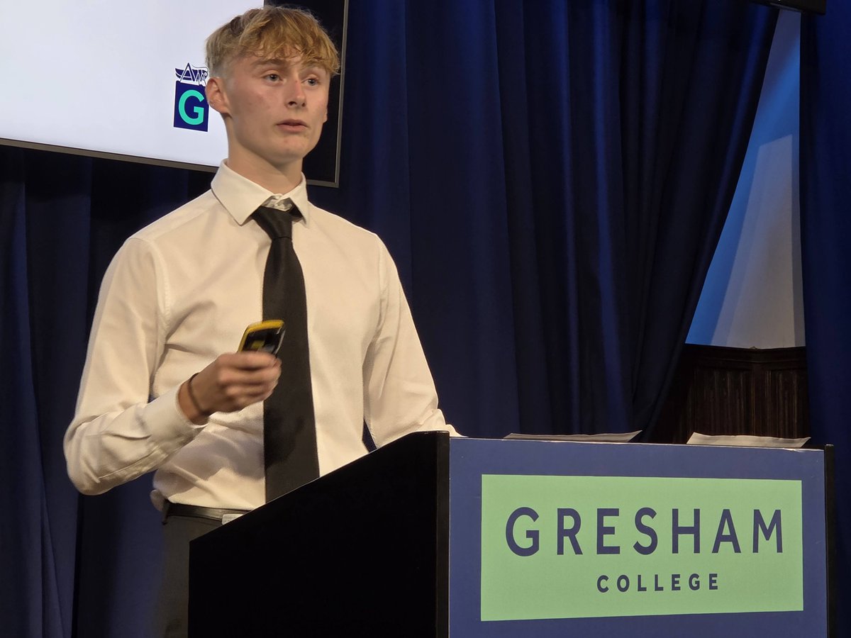 Gresham College (@greshamcollege) on Twitter photo Edward Vernon of <a href="/NetherthorpeSch/">Netherthorpe School</a> powerfully presenting at our Young Orator of the Year final on the importance of not overlooking the lost potential of knife crime victims - with a moving focus on Harvey Willgoose, killed in Sheffield in Feb
#YoY #StudentVoices #YouthOrators Edward Vernon of <a href="/NetherthorpeSch/">Netherthorpe School</a> powerfully presenting at our Young Orator of the Year final on the importance of not overlooking the lost potential of knife crime victims - with a moving focus on Harvey Willgoose, killed in Sheffield in Feb
#YoY #StudentVoices #YouthOrators