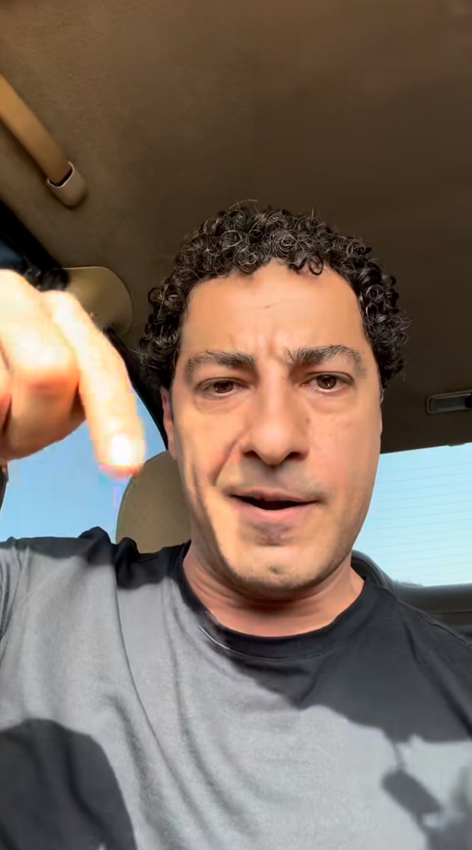 leiliii27's tweet image. 🔴دوستان اجنبی تجزیه طلب این شکلی…
.
سرود ملی ایران رو نمیخونه ولی واسه پدر زن افکونی خودشو پاره میکنه…
#اخراج_افغانی_مطالبه_ملی
#اخراج_بیقید_شرط_تمام_افاغنه
