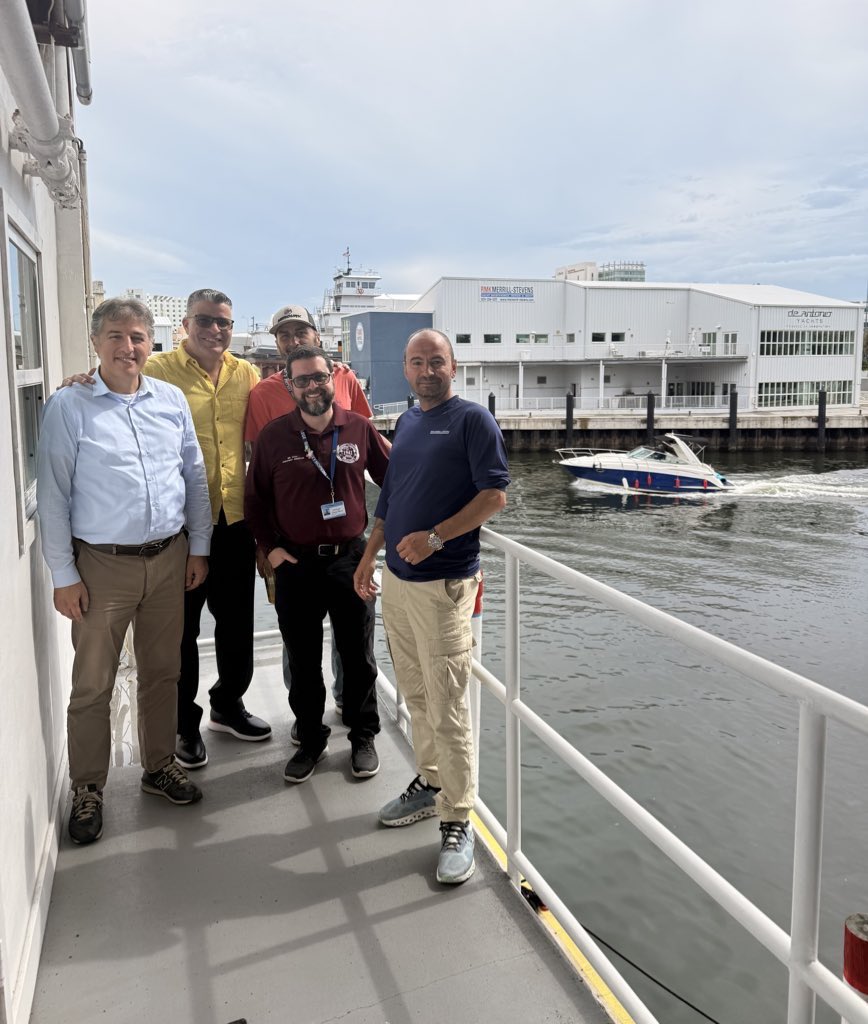 Lindsey_HTC's tweet image. 🚤 Exciting news💫
We met with the CFO &amp;amp; GM of @RMKYachtService and Mr. Cristobol from the Dept. of Economic Innovation &amp;amp; Development to discuss a partnership for our Marine Service Technologies class. Big opportunities ahead! 🌊⚓
#YourBestChoiceMDCPS #StepToSuccess