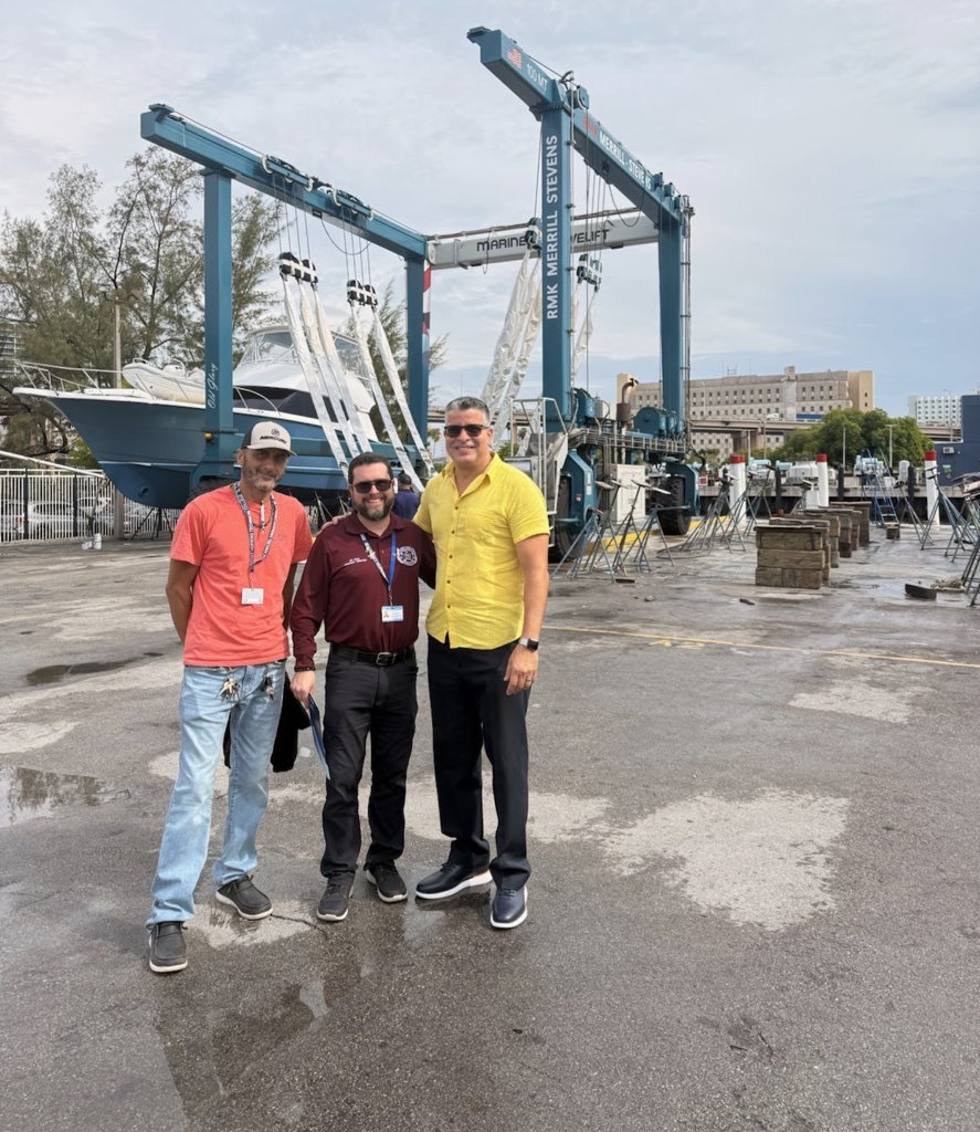 Lindsey_HTC's tweet image. 🚤 Exciting news💫
We met with the CFO &amp;amp; GM of @RMKYachtService and Mr. Cristobol from the Dept. of Economic Innovation &amp;amp; Development to discuss a partnership for our Marine Service Technologies class. Big opportunities ahead! 🌊⚓
#YourBestChoiceMDCPS #StepToSuccess