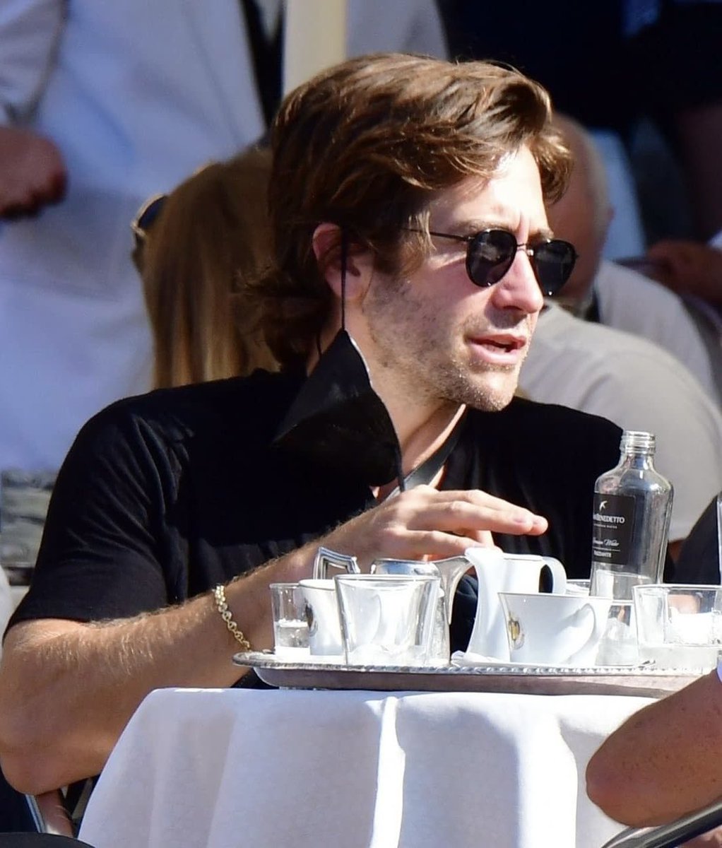 italy always looks so good on jake 😌