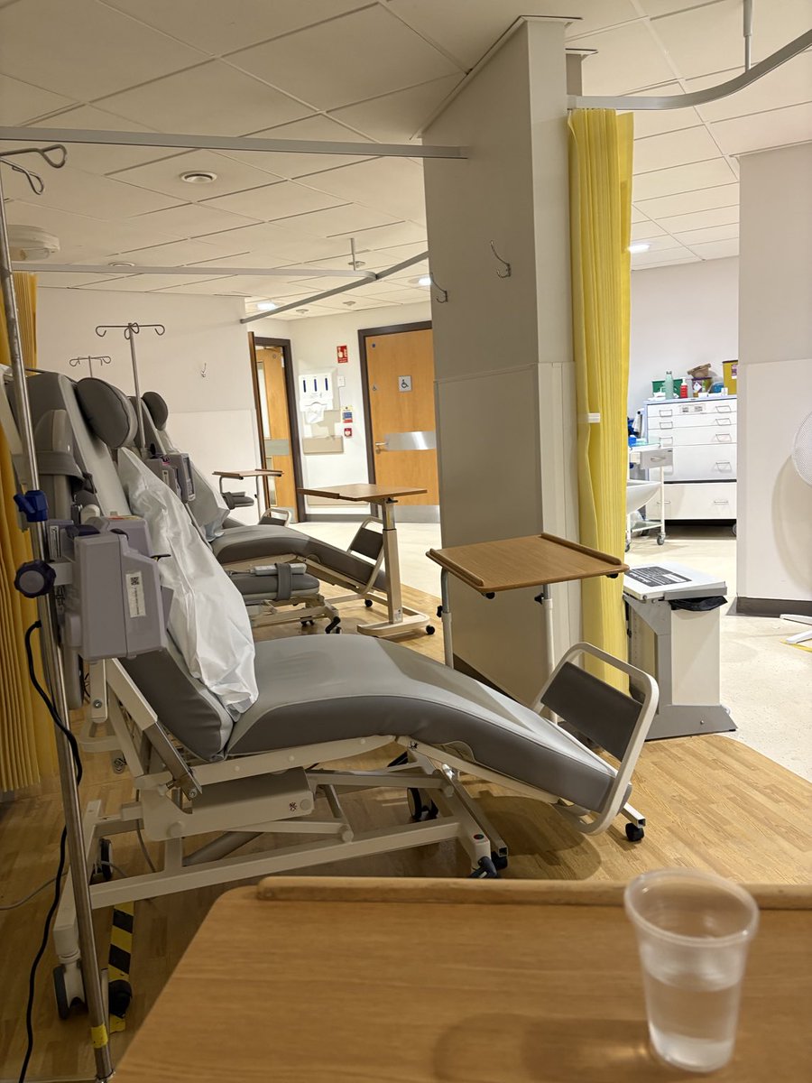 Still in Chemo supported by@KeirasKiingdom fabulous Company today staying with me throughout the process can’t ask better than that Ronseal do exactly what they say on the tin😊