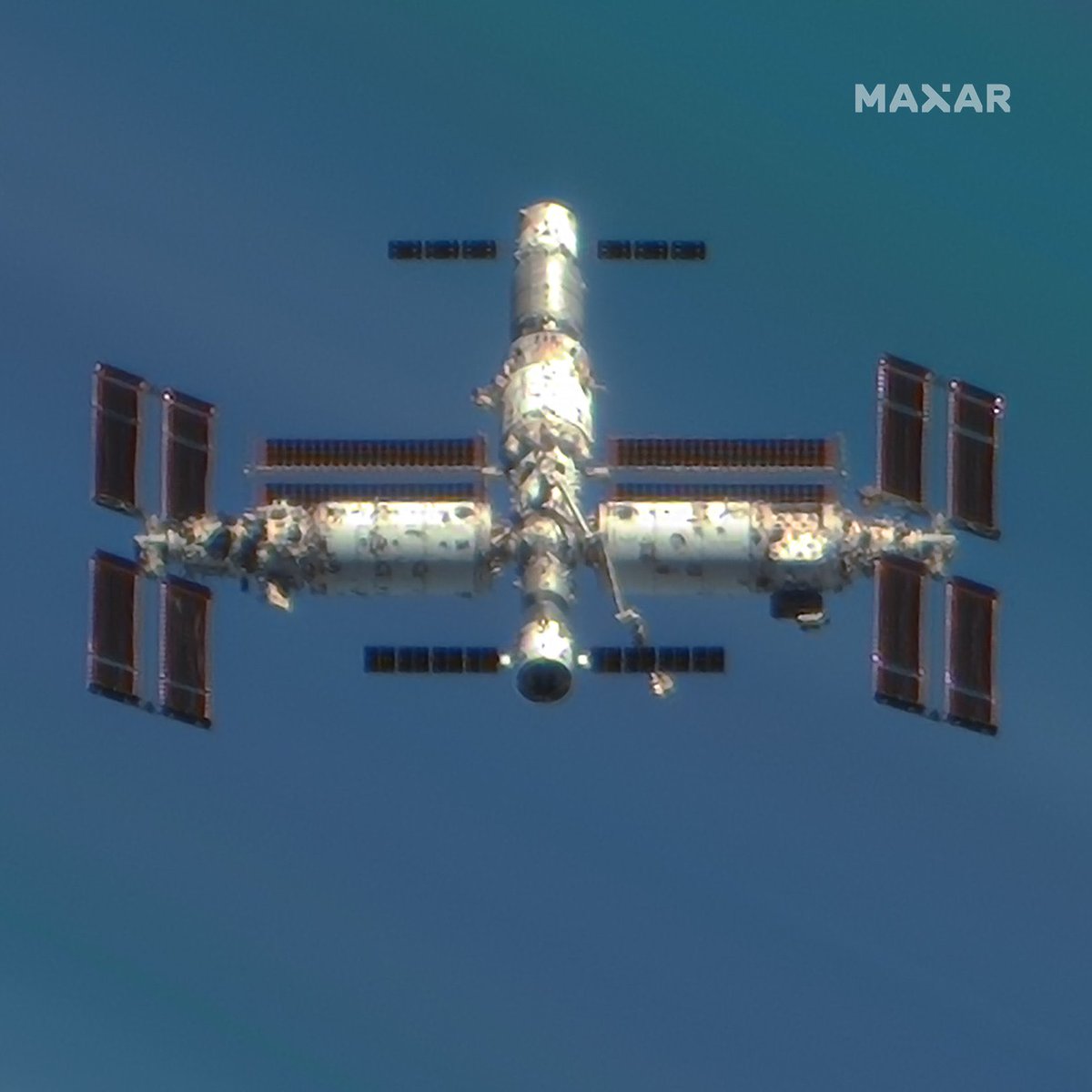 LCSpatiale ๐จโ๐๐๐ฐ๏ธ๐ก (@ajmeunier) on Twitter photo Quand <a href="/Maxar/">Maxar Technologies</a> tire le portrait de la station spatiale chinoise #CSS #Lachroniquespatiale Quand <a href="/Maxar/">Maxar Technologies</a> tire le portrait de la station spatiale chinoise #CSS #Lachroniquespatiale