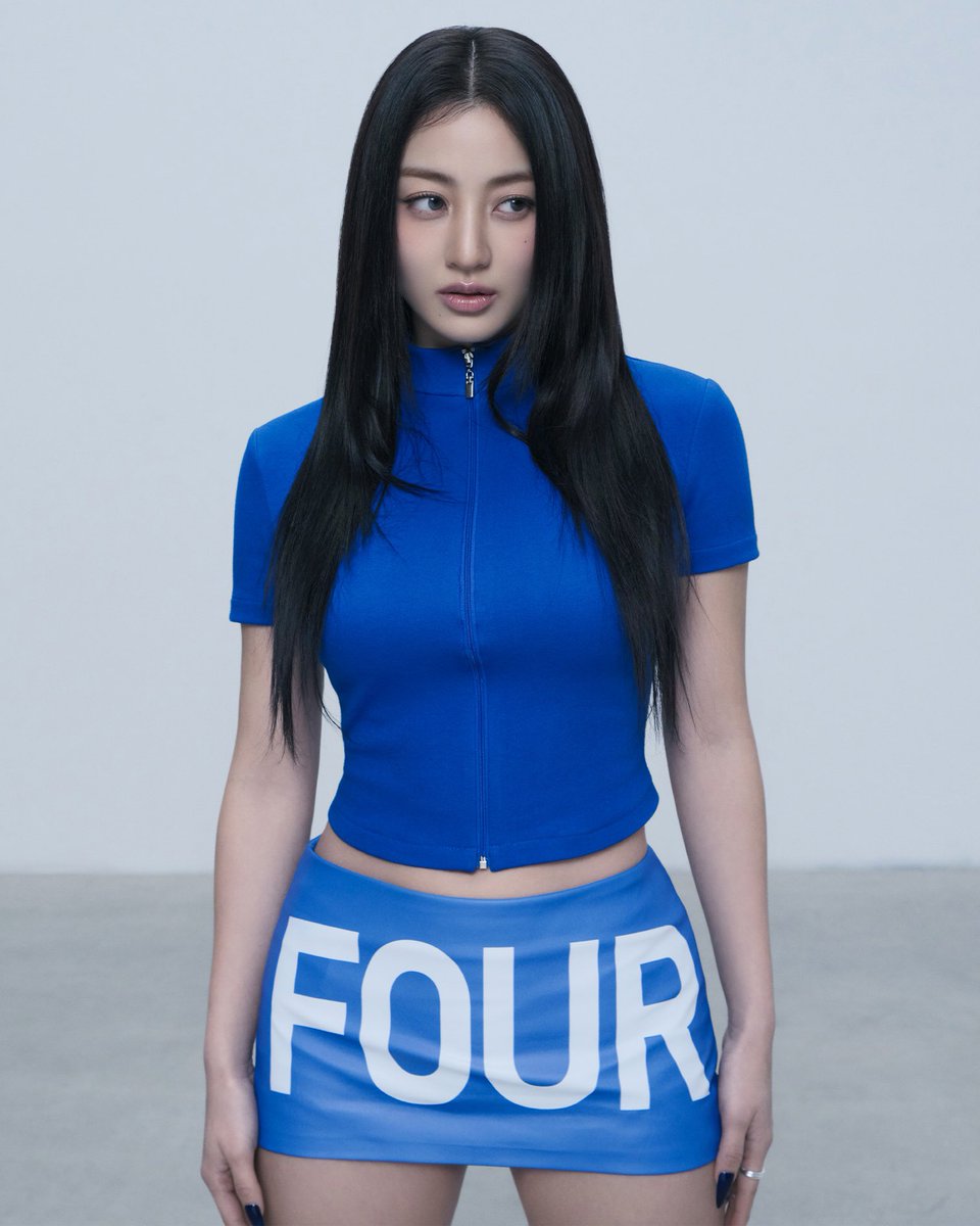 jihyosource's tweet photo. BODY CRAZY https://t.co/CkrTVDOveC