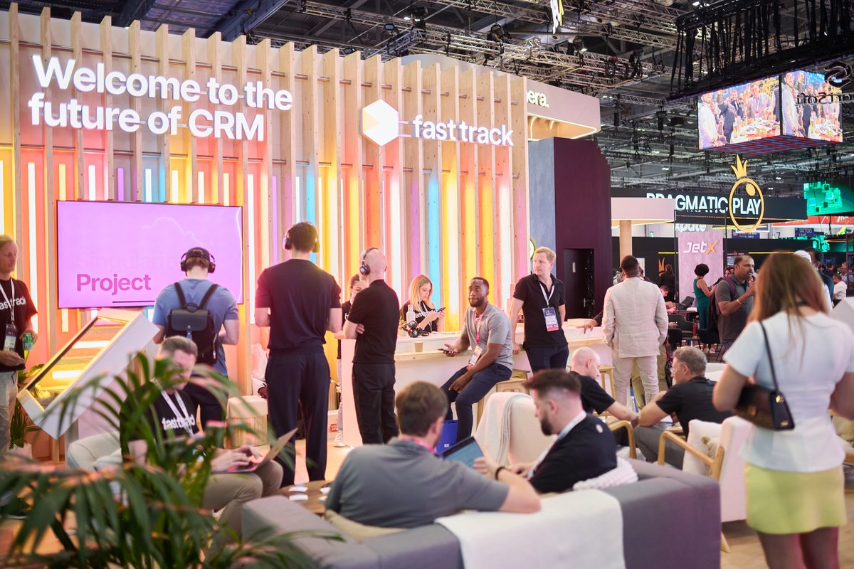 FastTrackCRM's tweet photo. ๐๐ก๐๐ญ. ๐. ๐๐๐ฒ. ๐คฉ We're on the ground in London at iGB Live, and it's been brilliant so far.
Swing by Stand T50 where ๐๐ข๐ง๐ ๐ฎ๐ฅ๐๐ซ๐ข๐ญ๐ฒ is live, loud, and shaping up the future of CRM. Same time tomorrow?
#FastTrackOnTheRoad #IGBLIVE2025 #FutureOfCRM https://t.co/kGVY13jVvF