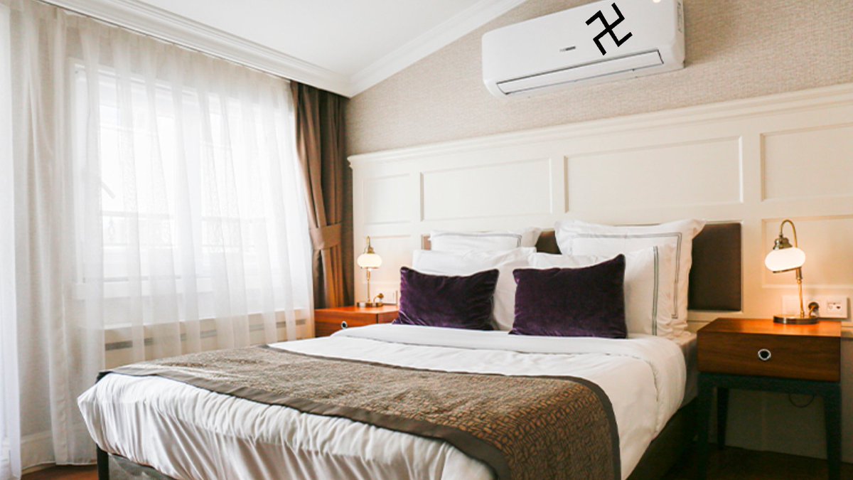 Les amis, je suis colère !😡Etape à l'hôtel sur la route des vacances. Qu'est-ce que je découvre ?! La clim dans la chambre !😱
Je quitte immédiatement ce repaire de nazis et je le signale à la résistance climatique. En responsabilité. 
#canicule