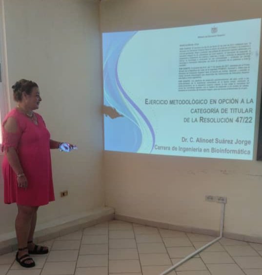 aantelo2019's tweet photo. Felicidades a la Dr. C. Alinoet Suárez Jorge de la Facultad #CITEC de la @Universidad_uci por realizar exitosamente esta mañana los ejercicios para el cambio de categoría de Profesor Titular. Un paso firme en su brillante trayectoria académica. https://t.co/WhkyDRUVVi