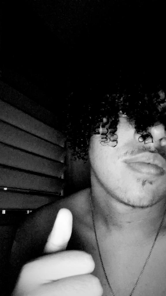 amo mi pelo riso si me lo corto me muero