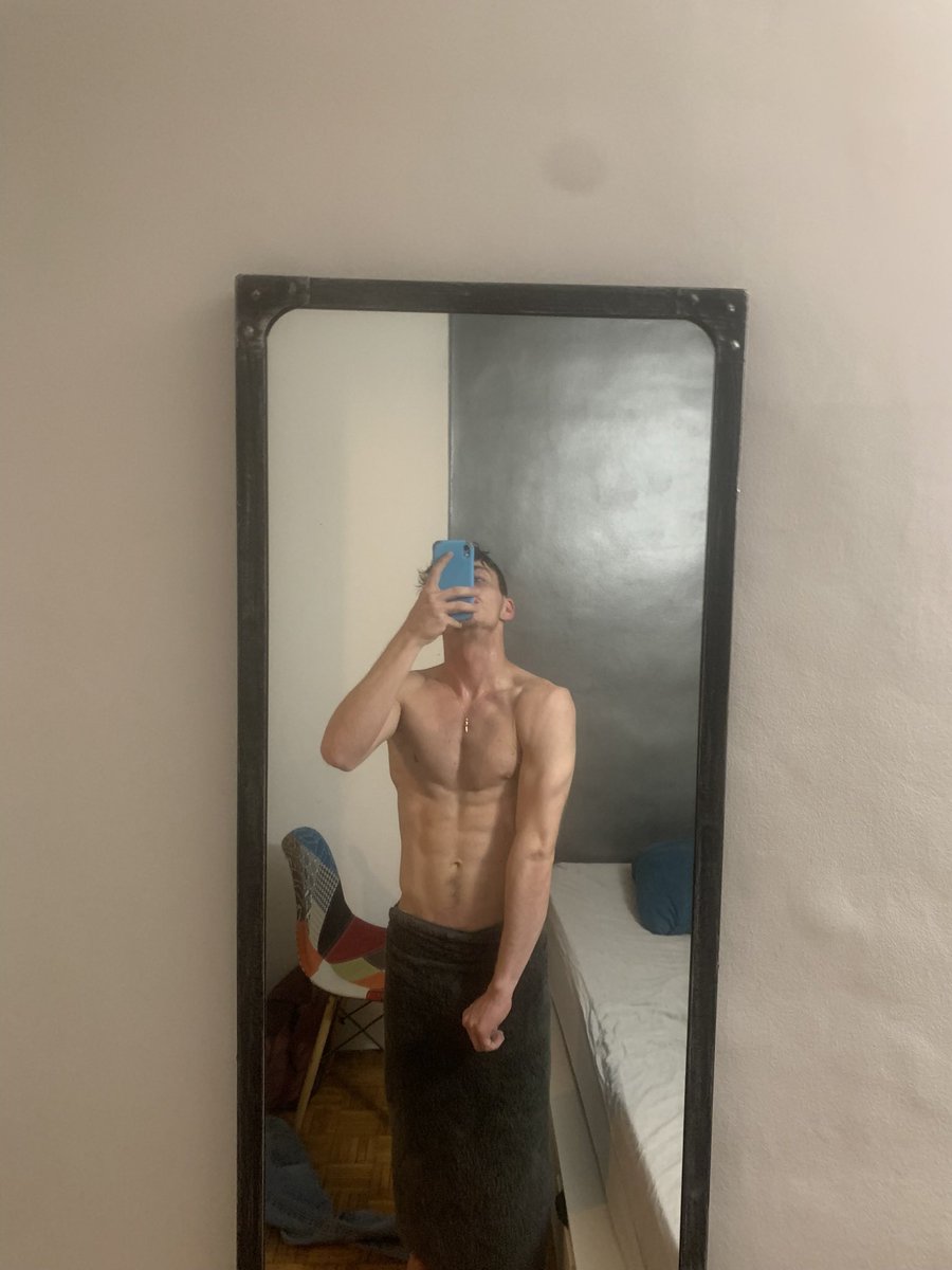 Jesuistonrois's tweet photo. J’enlève la serviette ?
Raque et ta la photo sans la serviette 
#moneyslave #findom #moneyslave #paypig https://t.co/vN3VC1kQw4