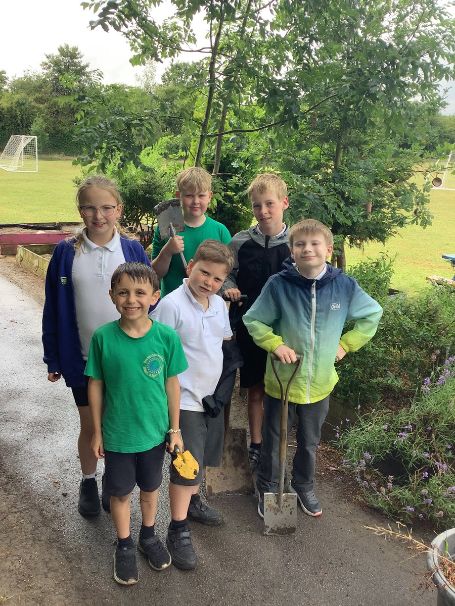 NWAPlanetPro's tweet photo. More time spent outside on the planters this afternoon 🌳🌦️ https://t.co/QhjyjrvwEL