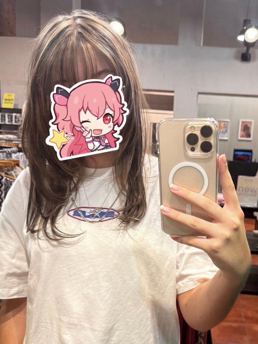 bs_kitkat's tweet image. Black streaks for summer 🌟