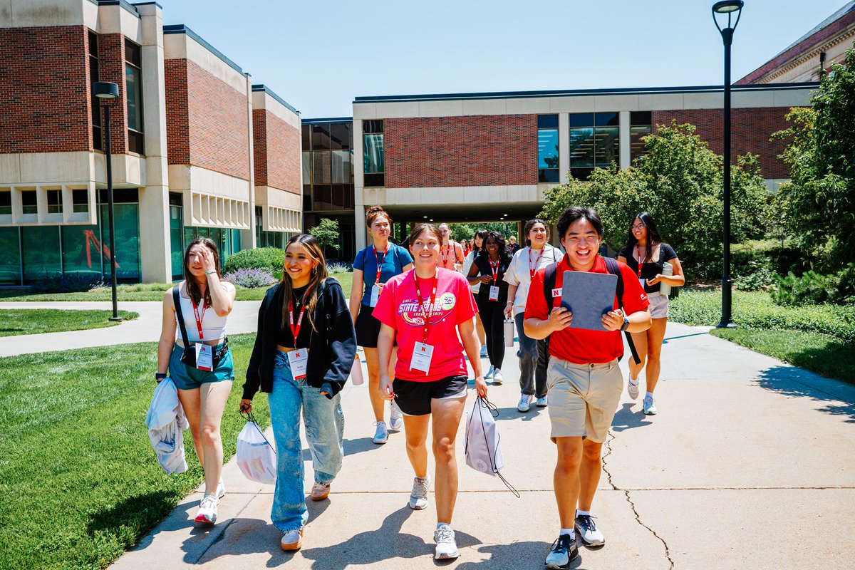 New faces, same Husker spirit ❤️🌽

New Student Enrollment orientation leaders are hard at work this summer as they share tips for success and give incoming students a warm welcome to the Husker family.