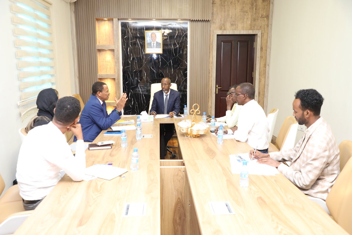 Ministry of Education, Culture & Higher Education (@moechesomalia) on Twitter photo Today, H.E. Minister <a href="/faaraxsheekh/">Farah Sheikh Abdulkadir</a> received Mr. <a href="/ElKhidirDaloum/">ElKhidir Daloum</a>, WFP Representative for Somalia, at the Ministry of Education. The meeting focused on strengthening strategic collaboration, particularly in school feeding programmes and efforts to enhance access, equity, and Today, H.E. Minister <a href="/faaraxsheekh/">Farah Sheikh Abdulkadir</a> received Mr. <a href="/ElKhidirDaloum/">ElKhidir Daloum</a>, WFP Representative for Somalia, at the Ministry of Education. The meeting focused on strengthening strategic collaboration, particularly in school feeding programmes and efforts to enhance access, equity, and