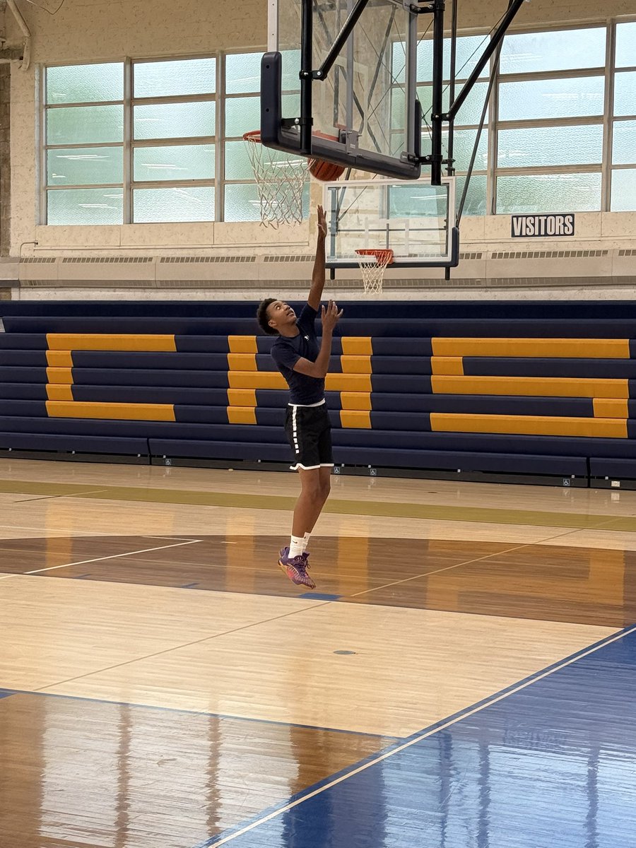 Coaches always love the guys who come in early and put in the work. Class of ‘28 Guard Croix Kelly is one of those guys.