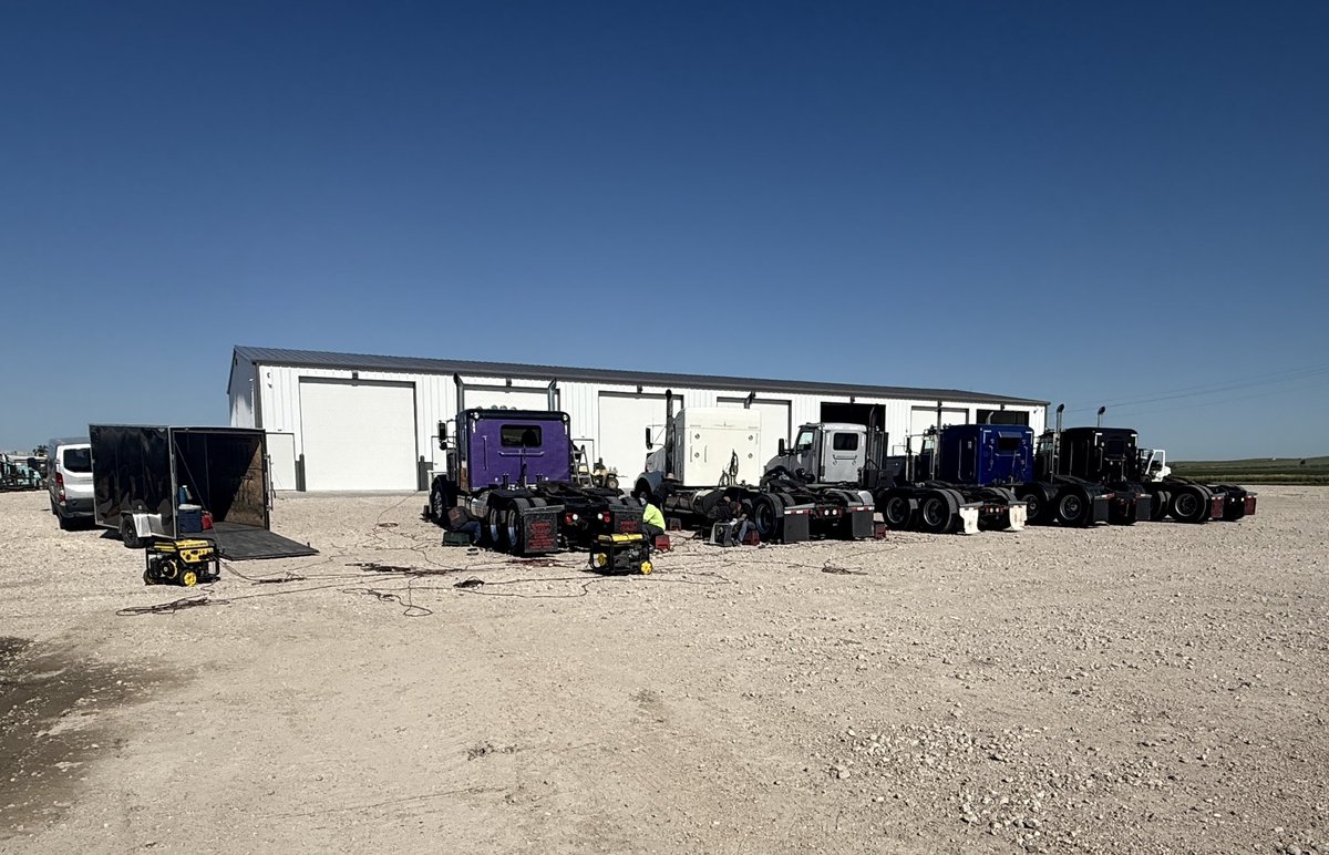 AMLandAuction's tweet image. Big thanks to Simmons Mobile Detailing and C &amp;amp; C Power Washing, Detail, &amp;amp; Polishing Inc. for coming out to help us prep for the August 5th Equipment Auction.

🔗 Bid Now: marshallbid.com/auctions/23993… 

#EquipmentAuction #OnlineAuction #ConsignmentAuction #MarshallBid #ConsignNow