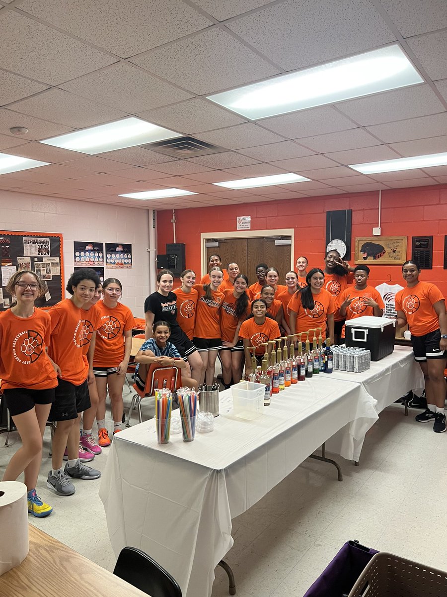 United Township Lady Panther Basketball tweet media