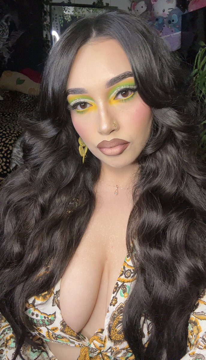 goddesswhoaa's tweet photo. If you stared at my huge triple D titties in this picture you have to send 50 for looking🤭

findom femdom findomfeet cei cbt joi beta cuckold findomme finsub lip worship sph soles foot relapse https://t.co/PsAi3rqzCv
