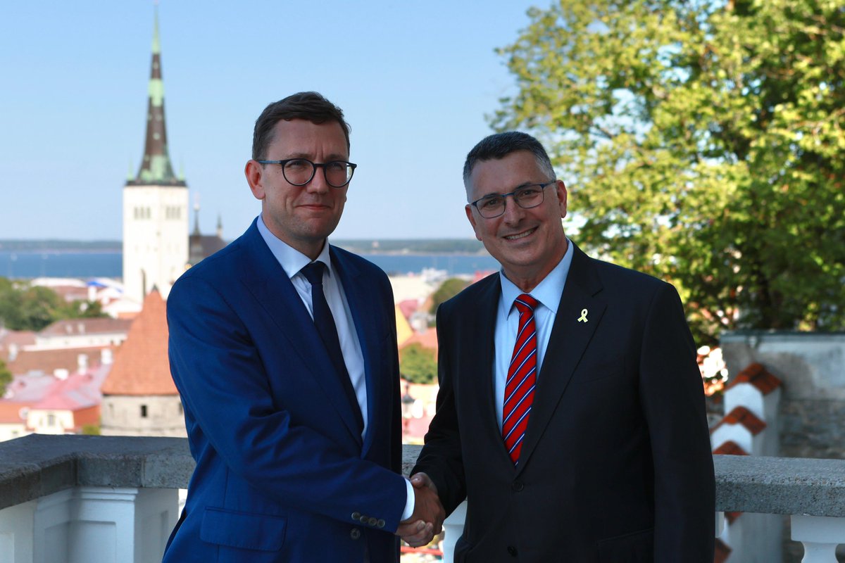 gidonsaar's tweet photo. Honored to meet Estonian PM @KristenMichalPM in Tallinn. 
I was glad to inform him about my decision to open an Israeli embassy in Estonia. It’s an expression of our will to strengthen relations.
Israel and Estonia are both small, innovative nations with great challenges and impressive achievements. 
We will bring bilateral relations to new heights! 🇮🇱🇪🇪