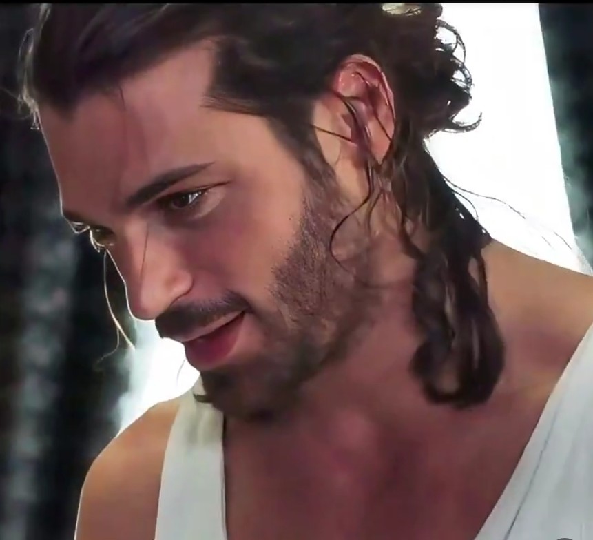 caterina_capone's tweet image. I vote for #CanYaman from Turkey for the 100.Most Handsome Faces of #100faces2025 #tccandler @tccandler